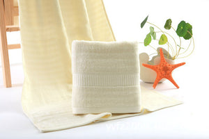 Open image in slideshow, LoveSprings bamboo bath towel (60x120cm)

